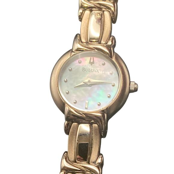 Bulova Womens Mother of Pearl Watch 20mm with New Battery WR Wrist 5-5.25 - Picture 1 of 8